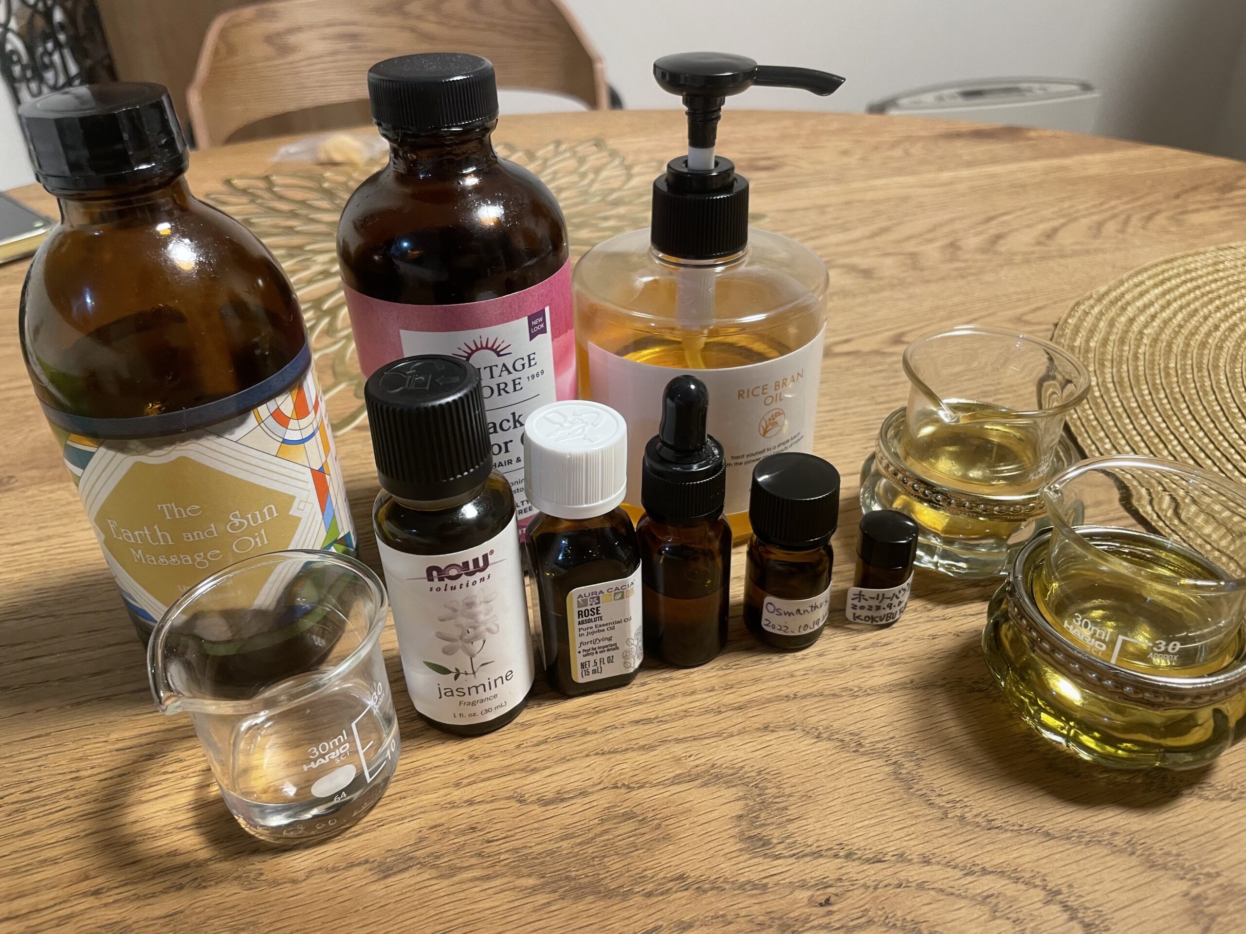 冬の肌を整えるために使う植物オイルの写真