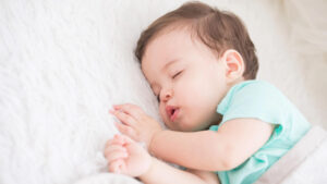すやすやと眠る赤ちゃん